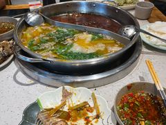 -肖肖酸萝卜鱼火锅(总店)