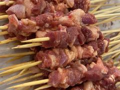 -哈尔滨小酒馆·鲜肉现穿自助烧烤(康新花园店)