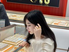 -王府井百货熙地港店