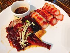 烧鹅拼叉烧-猪肉婆私房菜(容桂总店)