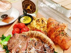 -Mark&Mars Restaurant