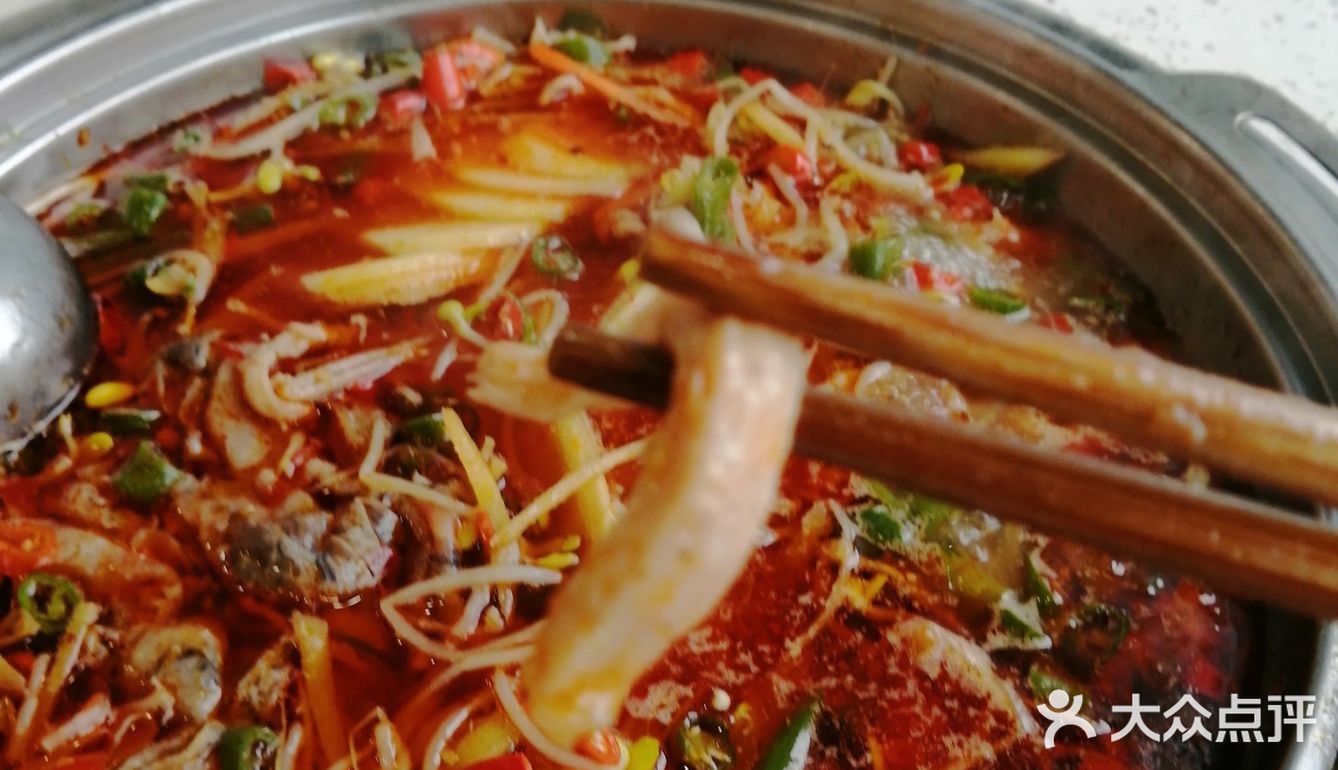 我的新年flag｜辣香扑鼻，这样做的兔肉太好吃，兔肉紧实Q弹