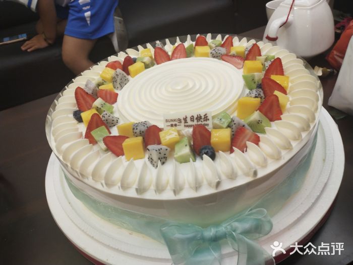潇哥哥家的蛋糕店图片