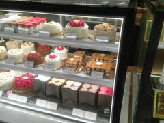 面包甜点陈列柜-布歌东京(合生汇店)