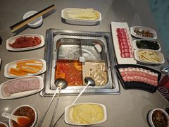 -海底捞火锅(新松江路生日主题店)