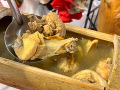 -刘姐啤酒鱼民族演艺餐厅(西街总店)