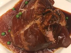 -上海滴水湖皇冠假日酒店