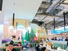大堂-圣罗巴海鲜自助(黑金店)