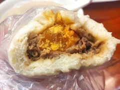 咸蛋黄超人包-老陶包子铺(南大西南村店)