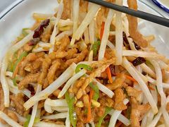 -丹水桥地锅鱼·翘嘴鲌·地方特色全鱼宴(丹江口大坝店)