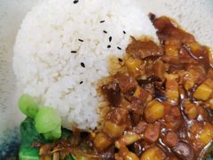 -萨卡屋亲子乐园·餐厅(龙山万物工场店)