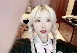 -AYO SALON