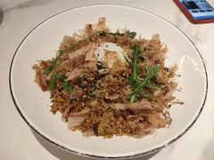 温泉蛋黑松露鸡肉粒炒饭-卡朋西餐(铂顿城店)
