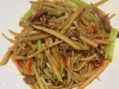 -黄泥岗·地道湖北菜(奥特莱斯店)