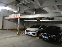 -丽丰购物中心·停车场