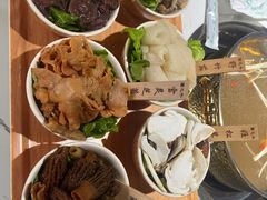 -菌之家·专业纯野生菌火锅·特色炒菌