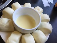 -东巴谷野生菌火锅餐厅