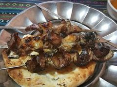 -烤肉小伙烤肉店