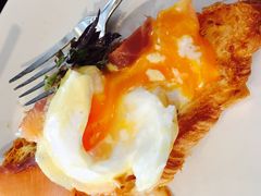 -ROAST coffee & eatery