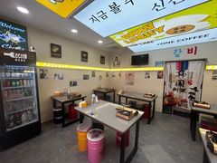 -豚妈妈汤饭·部队锅(南京东路店)