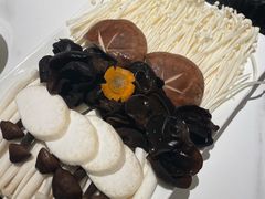 菌菇拼盘-犇鼎牛潮汕牛肉火锅(新辰里学清路店)