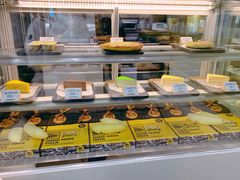 面包甜点陈列柜-猫王榴莲世家(三里屯SOHO商场店)