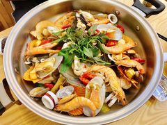 皇后无水火锅-派派茶客(金杏花园店)