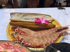 -鲜入围煮花胶鸡海鲜火锅