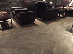 大堂-星巴克臻选(南京金茂览秀城店)