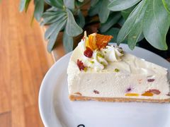 草莓酸奶轻芝士蛋糕-Seesaw Coffee(朝阳大悦城店)