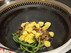 -粘豆包铁锅炖二部(温泉街店)