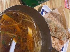-魔都三兄弟酸辣粉·蘸卤炸串(虹桥万科店)