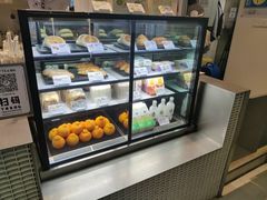 面包甜点陈列柜-喜茶(深圳丰盛町店)