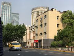 -常熟路(地铁站)