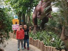 -呀路古热带植物园-恐龙馆