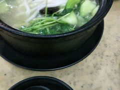 -丽虹云南过桥米线(兴工街店)