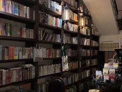 -房角石咖啡与书(吉大南校店)