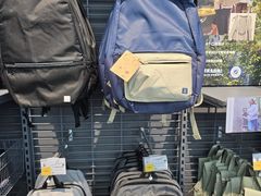 -迪卡侬(越秀公园店)