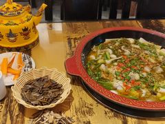 鱼火锅-川派鲜鱼火锅