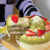 顶上是富士山的造型！整体口感非常️咸甜交融！