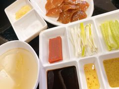 -皇城根·烤鸭·鱼头·家常菜(欧亚大观乐活城店)