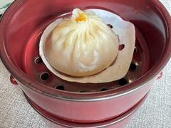 活拆蟹黄鲜肉小笼包-福玺荟(外滩罗斯福店)
