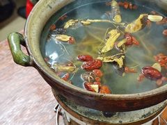 连州脆皮鸡-威邵鸡煲(西华路总店)