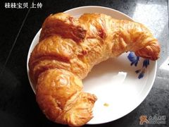 羊角，好大一个-西点坊(浦东香格里拉店)