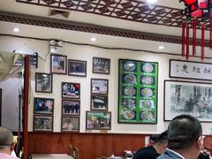 大堂-老爆肚满五香烧牛羊肉