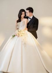 -雪中彩影婚纱摄影·微光艺术中心