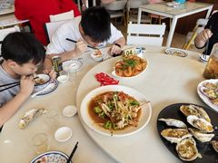 -覃记海鲜美食餐厅