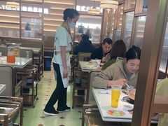 -洪氏嗨捞·广东猪肚鸡·椰子鸡火锅(西咸万象城店)