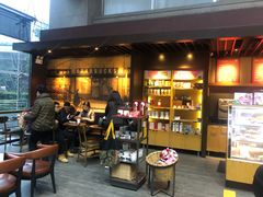 大堂-星巴克(浙江省人民医院店)