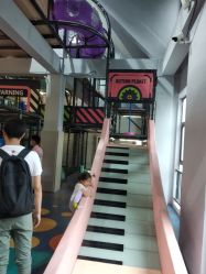 -动力星球家庭亲子游乐中心